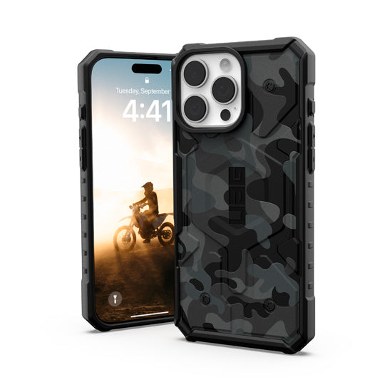 Pathfinder SE MagSafe iPhone 16 Pro Max Midnight Camo